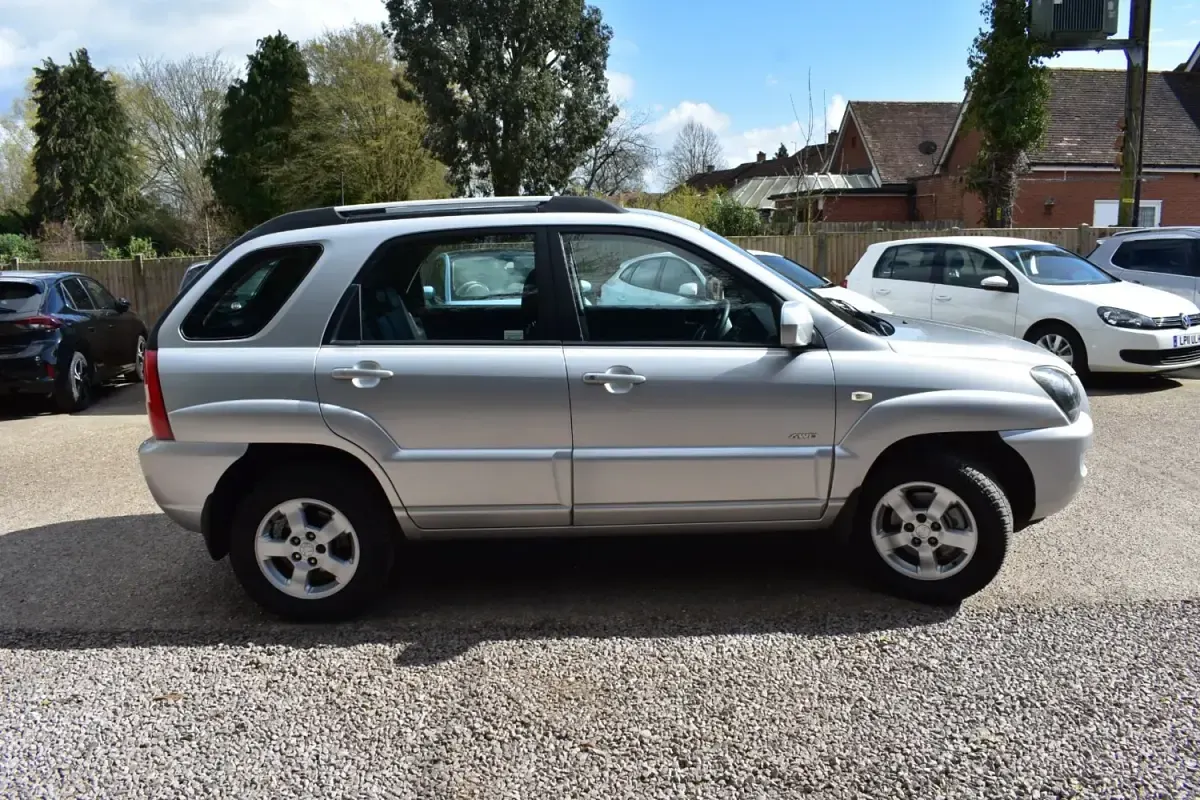 Używany Kia Sportage 140 KM (102 kW) 2008 Srebrny SUV