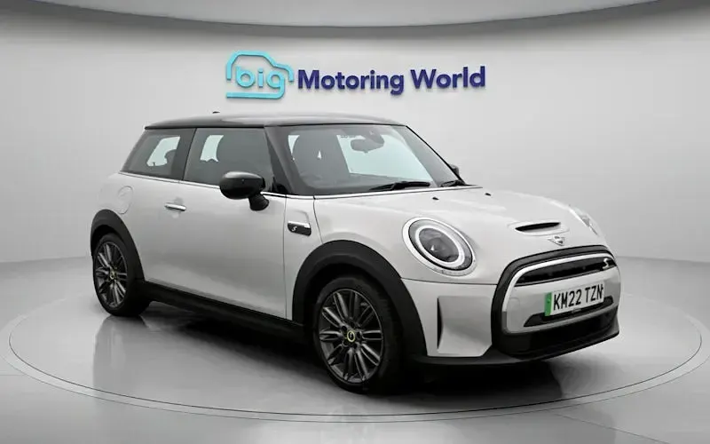 Used Mini Cooper Level 2 135 kW (184 HP) 2023 Hatchback