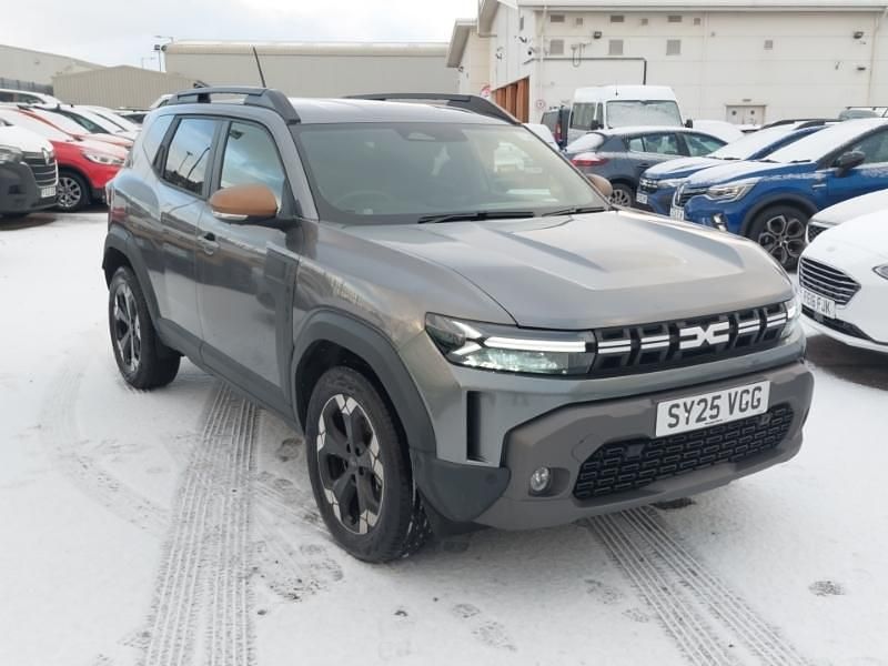 Grey Used 2025 Dacia Duster Extreme SUV | £23,998 (Fair price) - Image 1/4