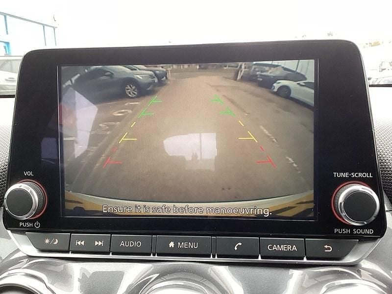 Used Nissan Juke Acenta 114 HP (83 kW) 2021 White SUV