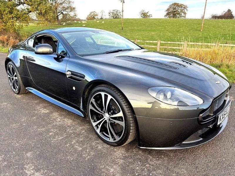 Used Aston Martin V12 Vantage 565 HP (415 kW) 2014 Grey Coupe