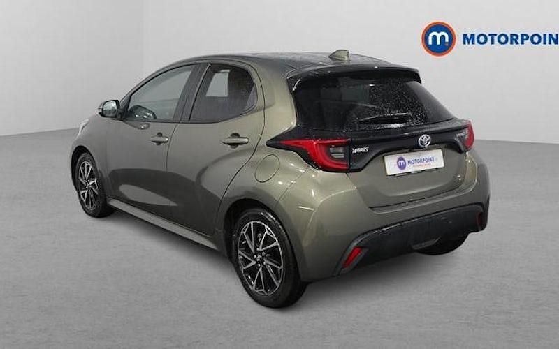 Used Toyota Yaris Hybrid Design 116 HP (85 kW) 2025 Hatchback