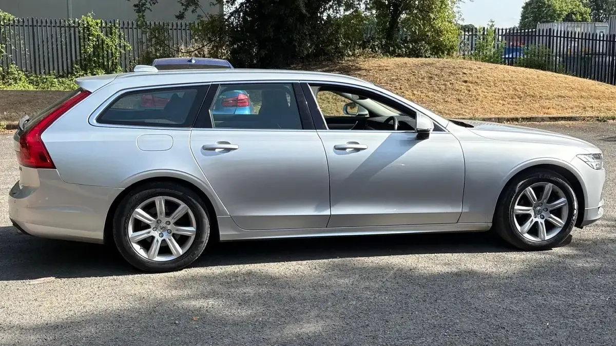 Used Volvo V90 Momentum 2018 Silver Estate