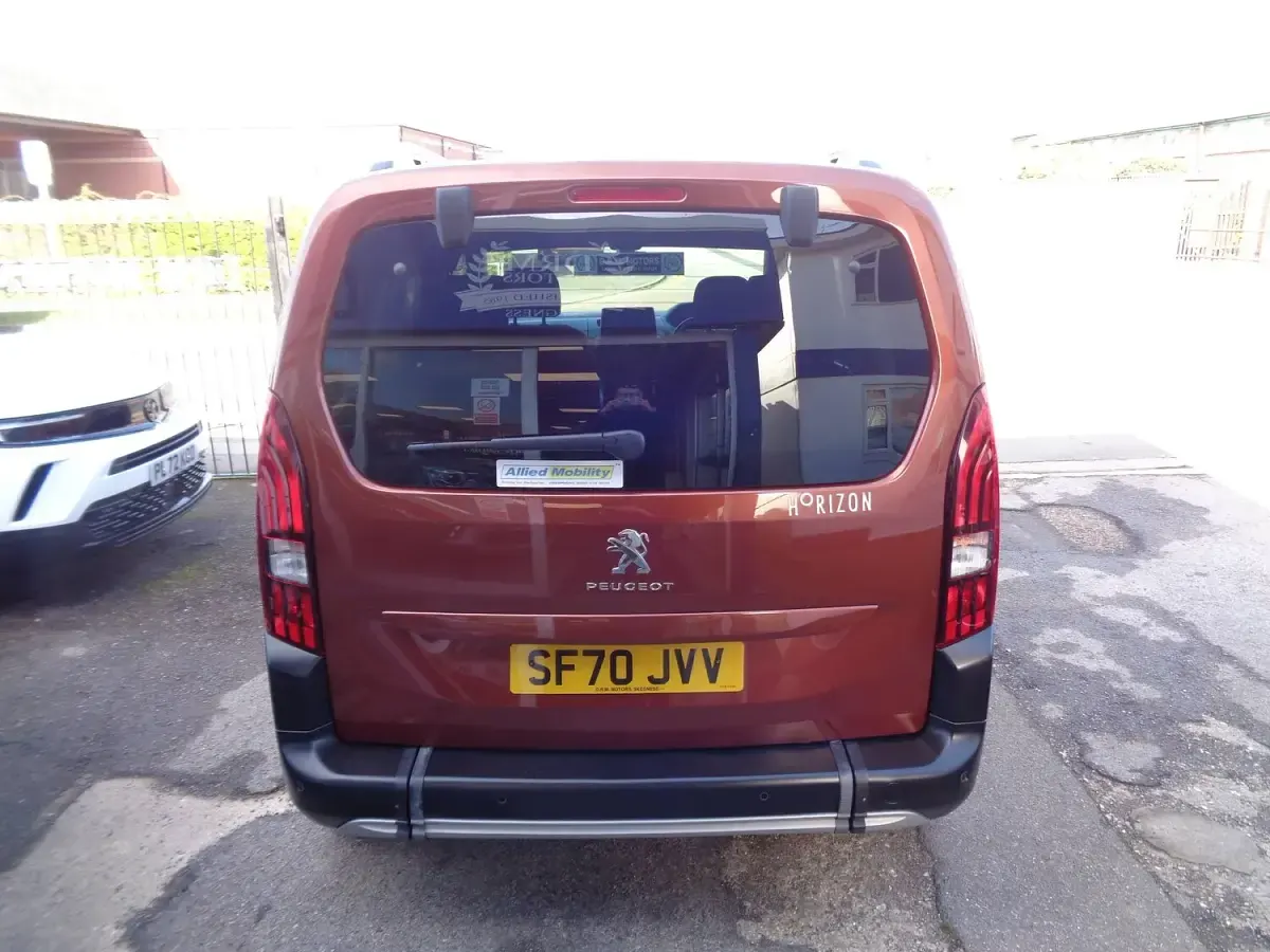Used Peugeot Rifter Allure 131 HP (96 kW) 2020 Bronze MPV
