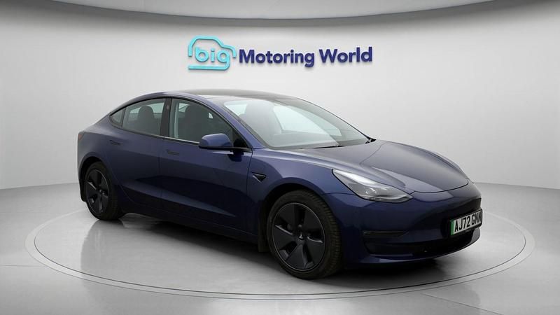 Blue Used 2022 Tesla Model 3 Long Range AWD Sedan | £21,000 (Fair price) - Image 1/4
