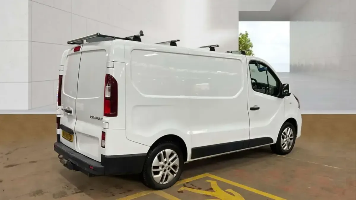 Begagnad Renault Trafic 2019 Vit Minibuss