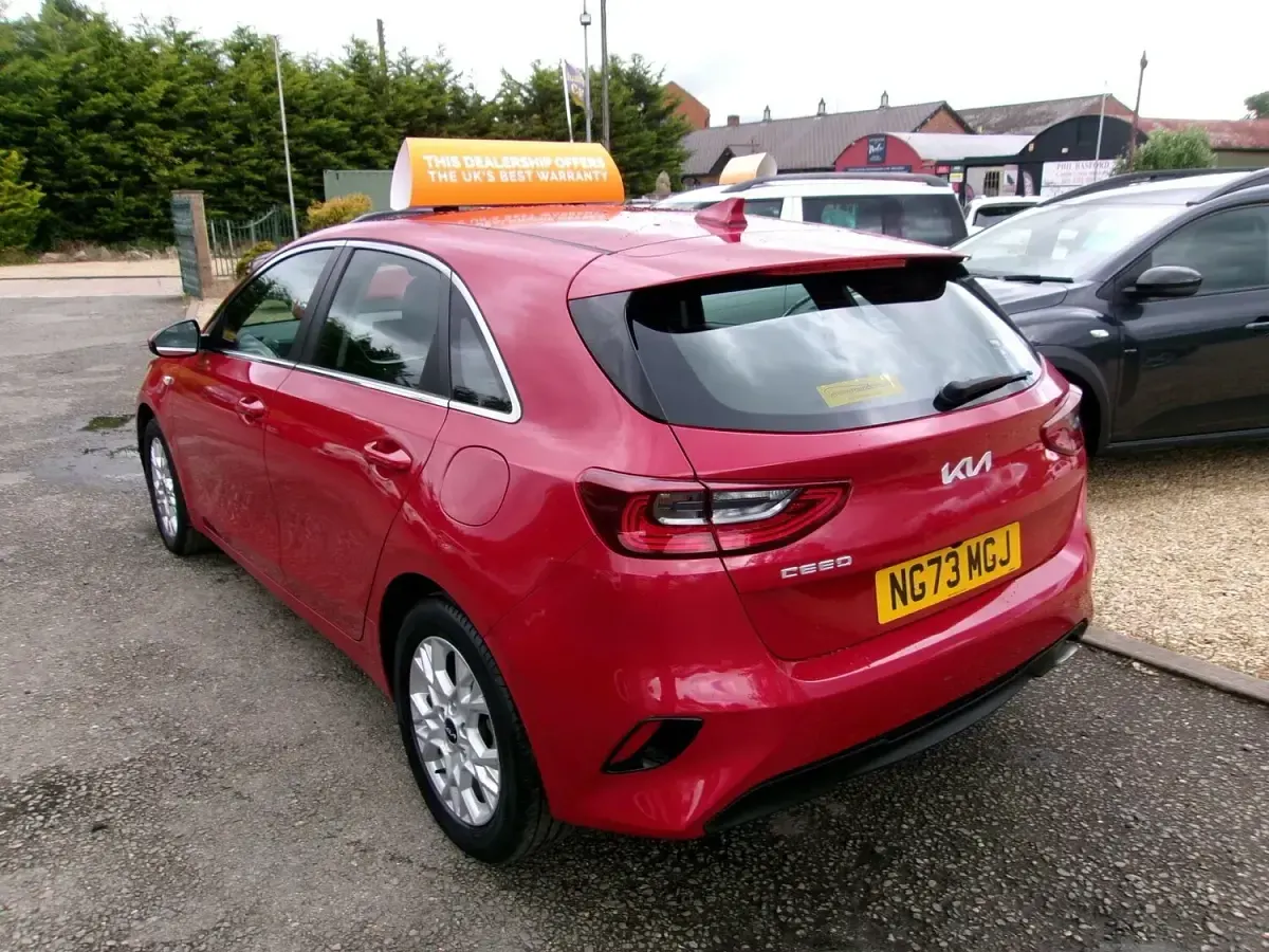 Used Kia Ceed 2024 Red Hatchback