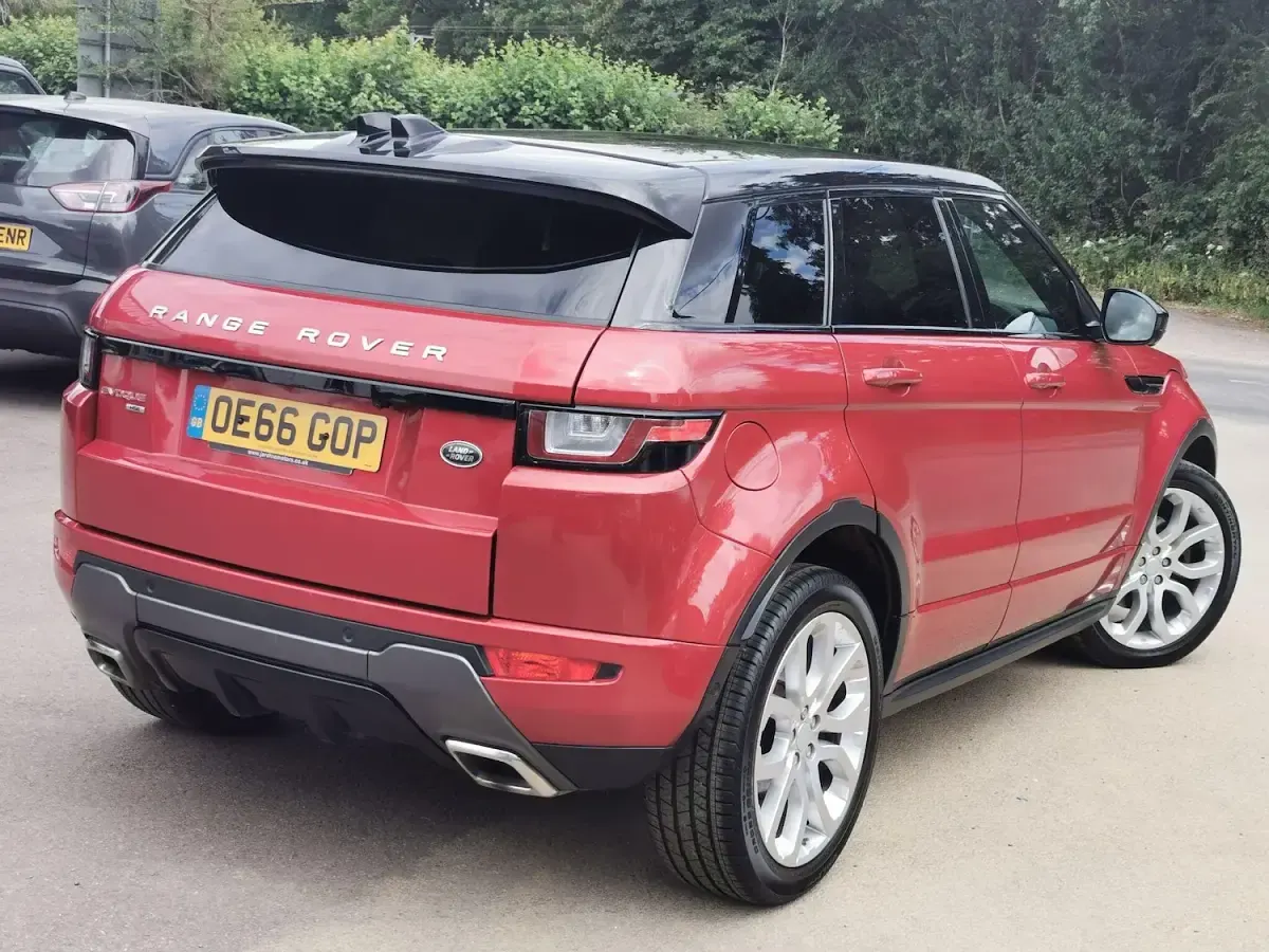 Used Land Rover Range Rover evoque HSE Dynamic 2016 Red Estate