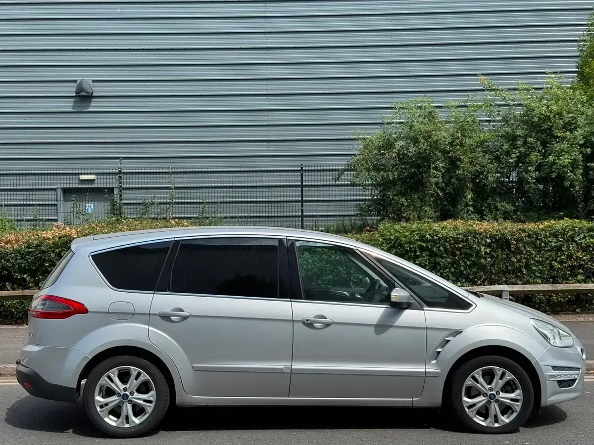 Used Ford S-MAX Titanium 2013 Silver MPV
