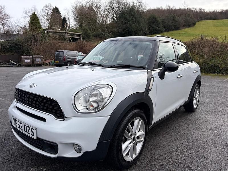 Begagnad Mini Cooper S 2012 Vit Halvkombi