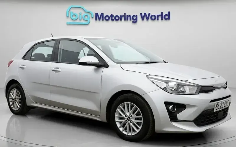 Begagnad Kia Rio 84 HK (61 kW) 2022 Halvkombi