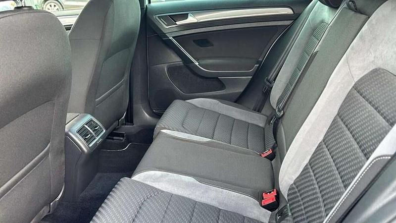 Used VW Golf VII R-line 147 HP (108 kW) 2018 Silver Hatchback