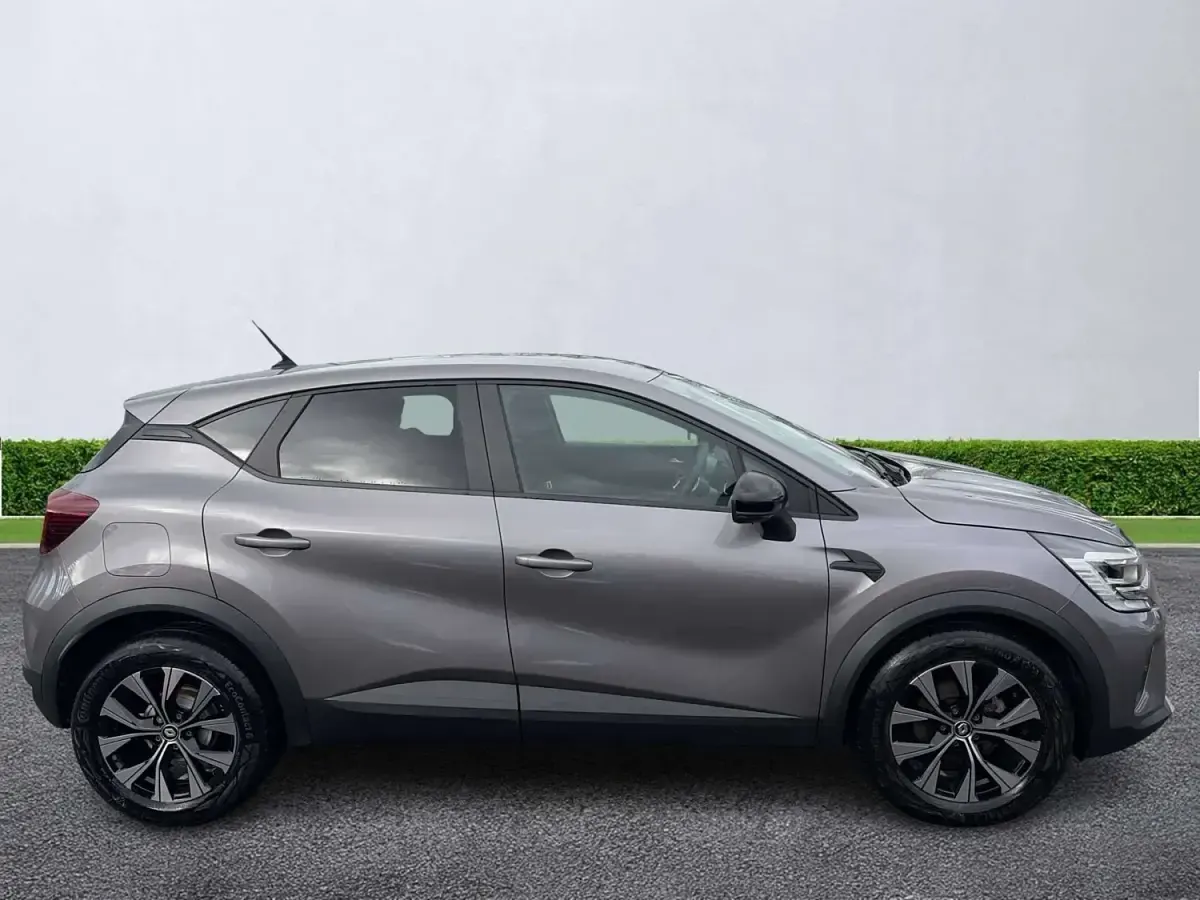 Second-hand Renault Captur Evolution 91 CP (66 kW) 2023 Gri SUV