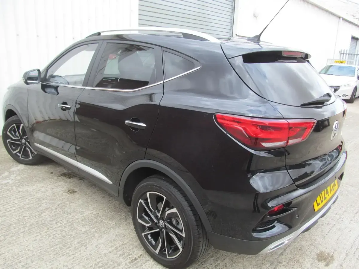 Used MG ZS Exclusive 111 HP (81 kW) 2024 Black SUV