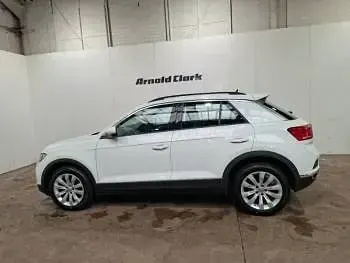 Used VW T-Roc SE 115 HP (84 kW) 2018 White SUV