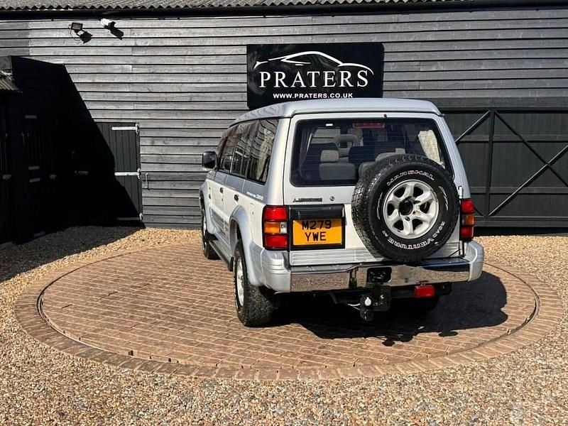 Used Mitsubishi Pajero 2002 Silver SUV