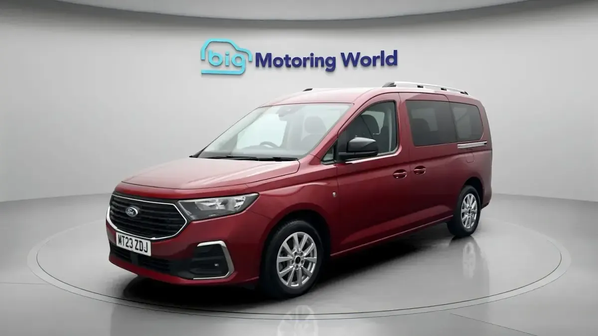 Used Ford Grand Tourneo Connect Titanium 2023 Red MPV