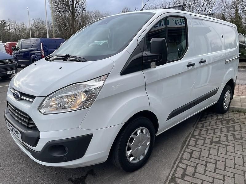 Used Ford Transit Custom Trend 105 HP (77 kW) 2017 White Van