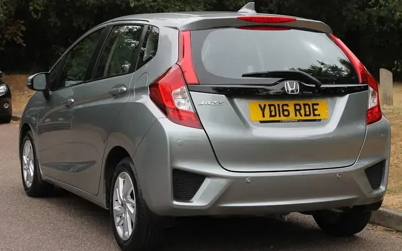 Used Honda Jazz SE 102 HP (75 kW) 2016 Silver Hatchback