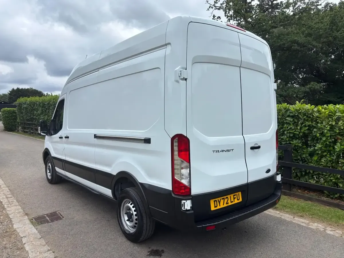 Used Ford Transit 130 HP (95 kW) 2022 White Van
