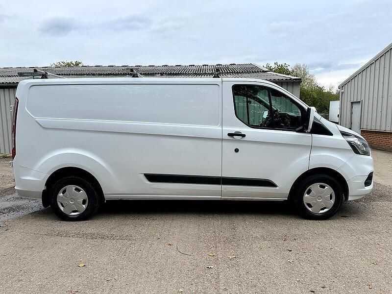 Usado Ford Transit Custom Trend 130 CV (95 kW) 2018 Blanco Van