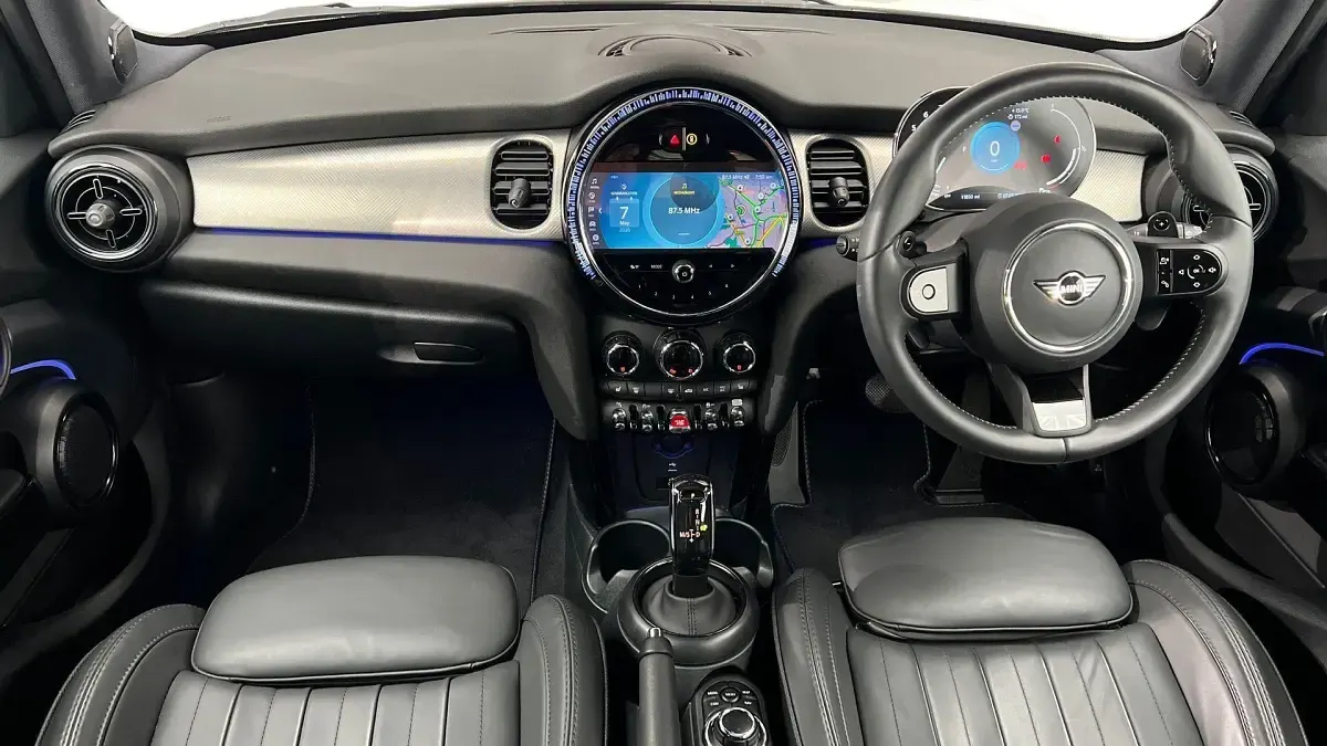 Used Mini Cooper S Exclusive 176 HP (129 kW) 2023 White Hatchback