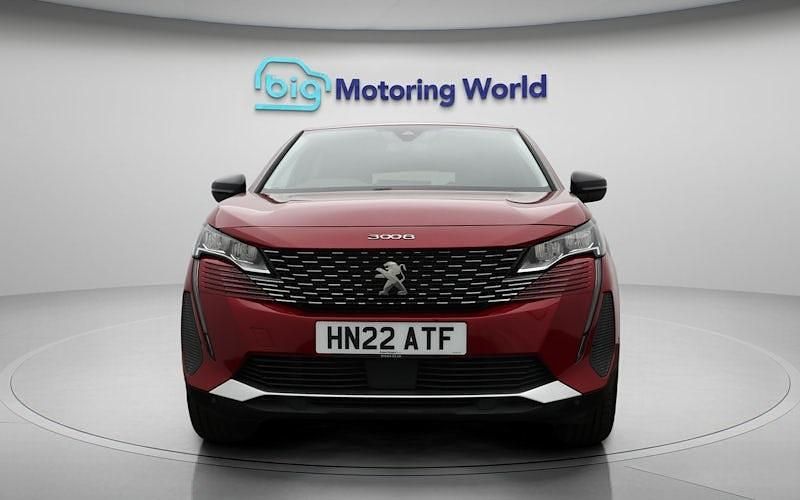 Second-hand Peugeot 3008 Allure 131 CP (96 kW) 2022 Roșu SUV