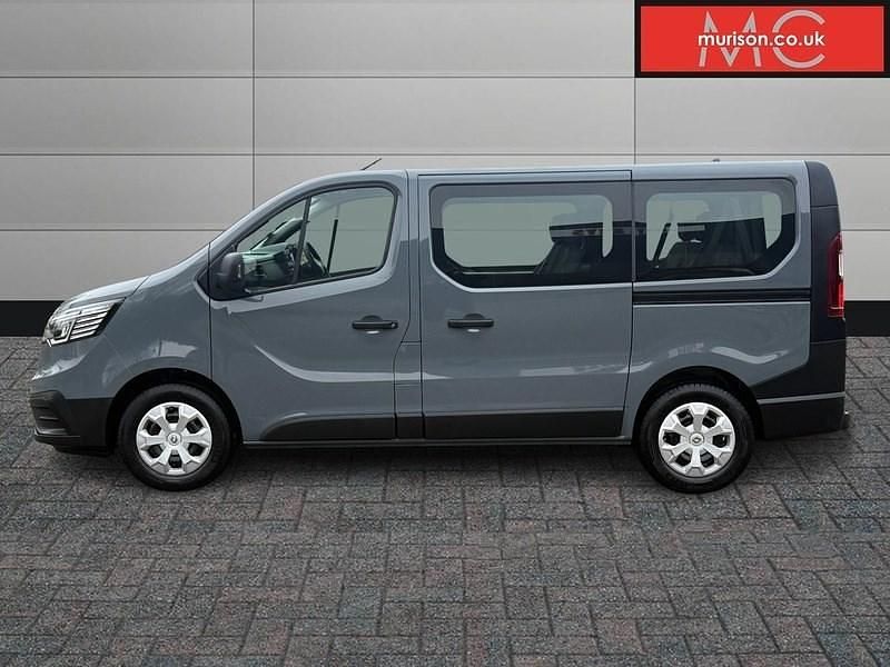 Used Renault Trafic Business 148 HP (108 kW) 2023 Grey MPV