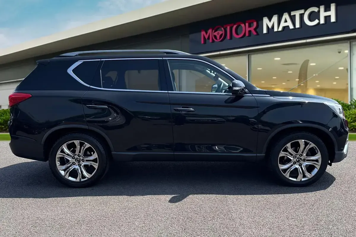 Used SsangYong Rexton 2019 Black SUV