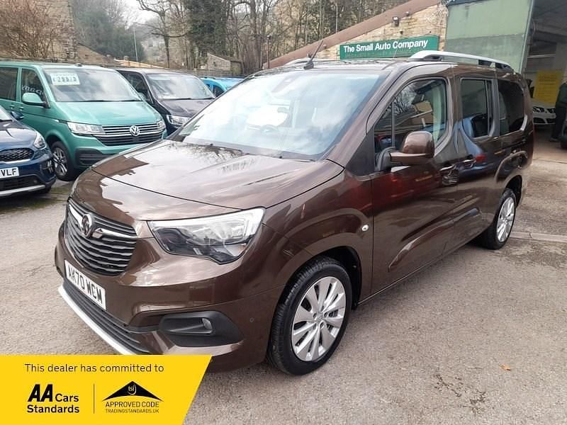Used Vauxhall Combo Elite 130 HP (95 kW) 2020 Brown MPV