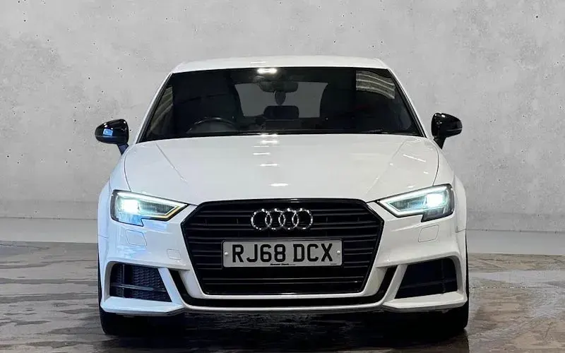 Used Audi A3 Sportback Black Edition 116 HP (85 kW) 2018 White Hatchback