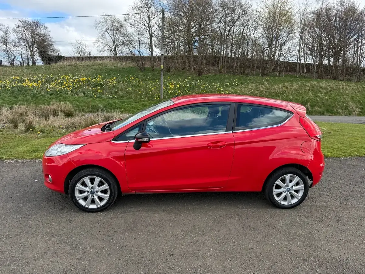 Used Ford Fiesta Zetec 2010 Red Hatchback