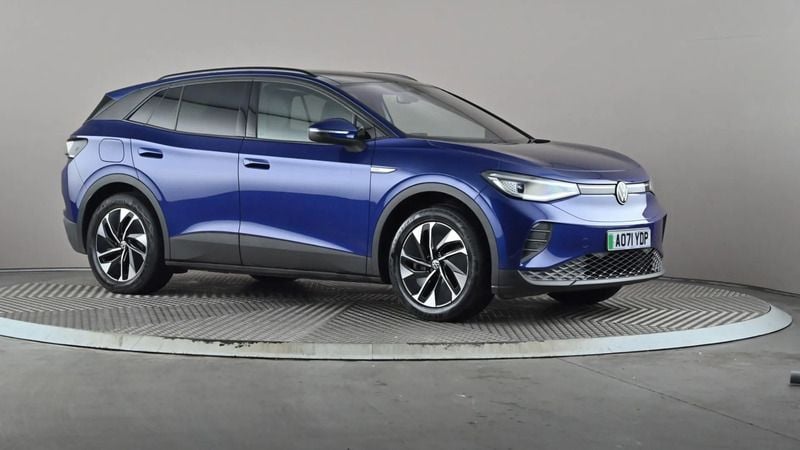 Blue Used 2022 VW ID.4 Pro Performance SUV | £18,598 (Fair price) - Image 1/3