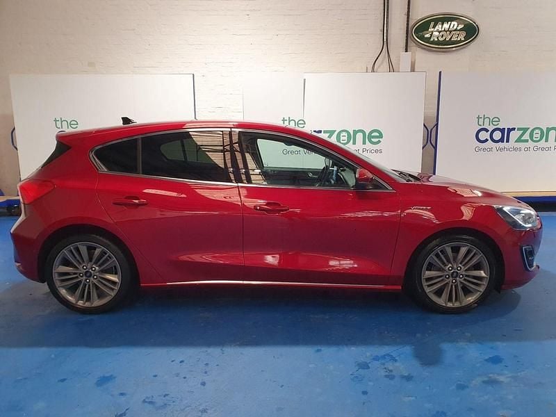 Used Ford Focus Vignale 125 HP (91 kW) 2021 Red Hatchback