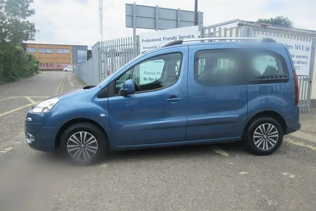 Used Peugeot TePee S 2015 Blue MPV