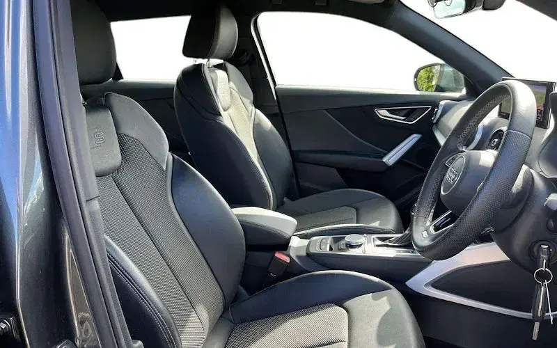 Gebraucht Audi Q2 S-Line 150 PS (110 kW) 2026 SUV