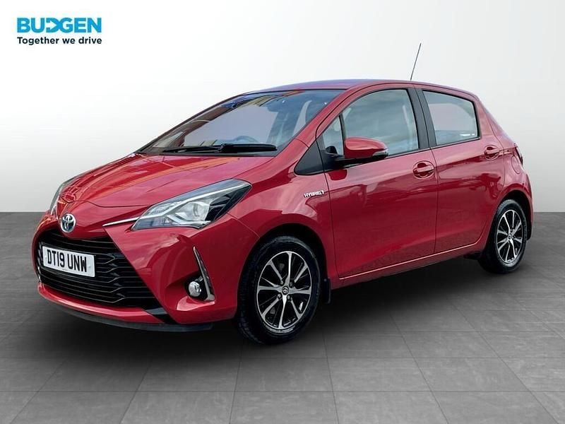 Used Toyota Yaris Hybrid 2019 Red Hatchback