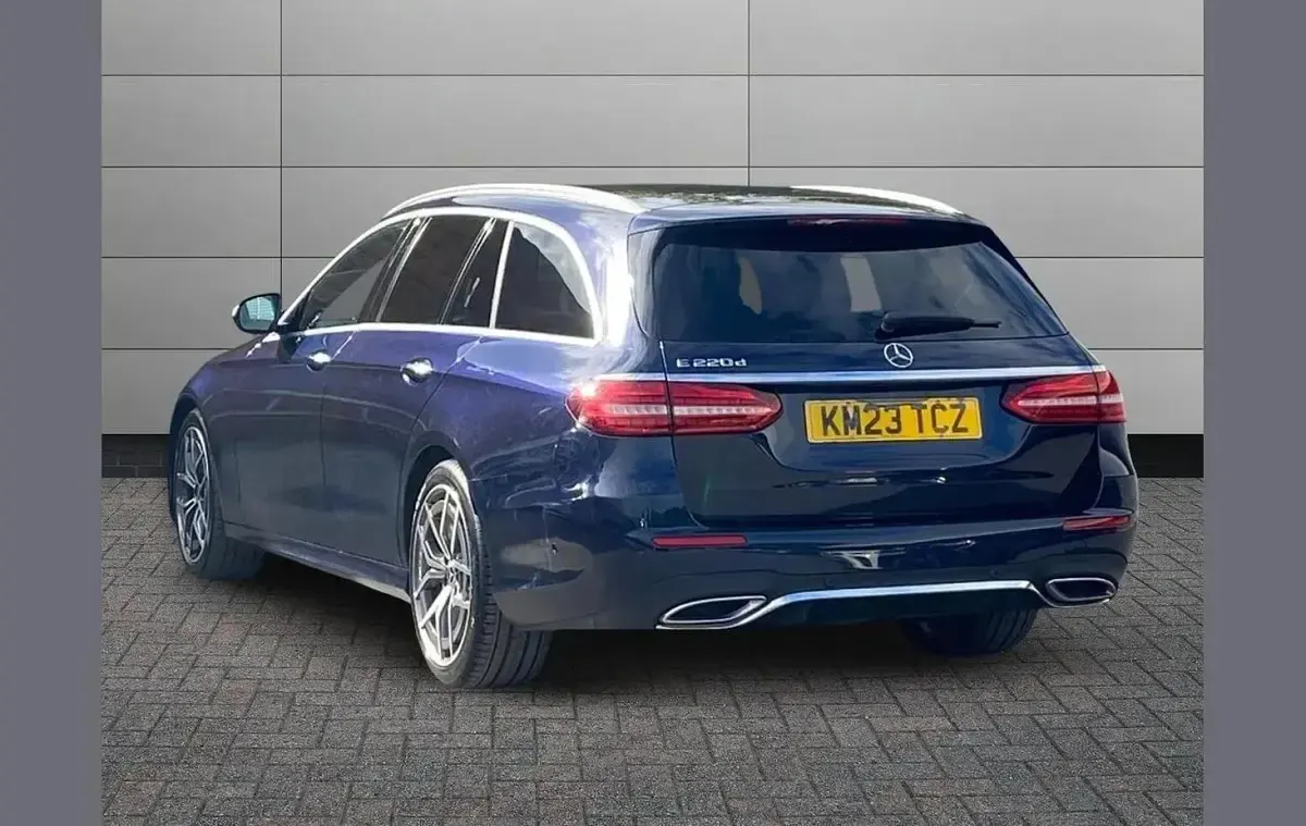 Used Mercedes E200 AMG Line Premium 196 HP (144 kW) 2023 Blue Estate