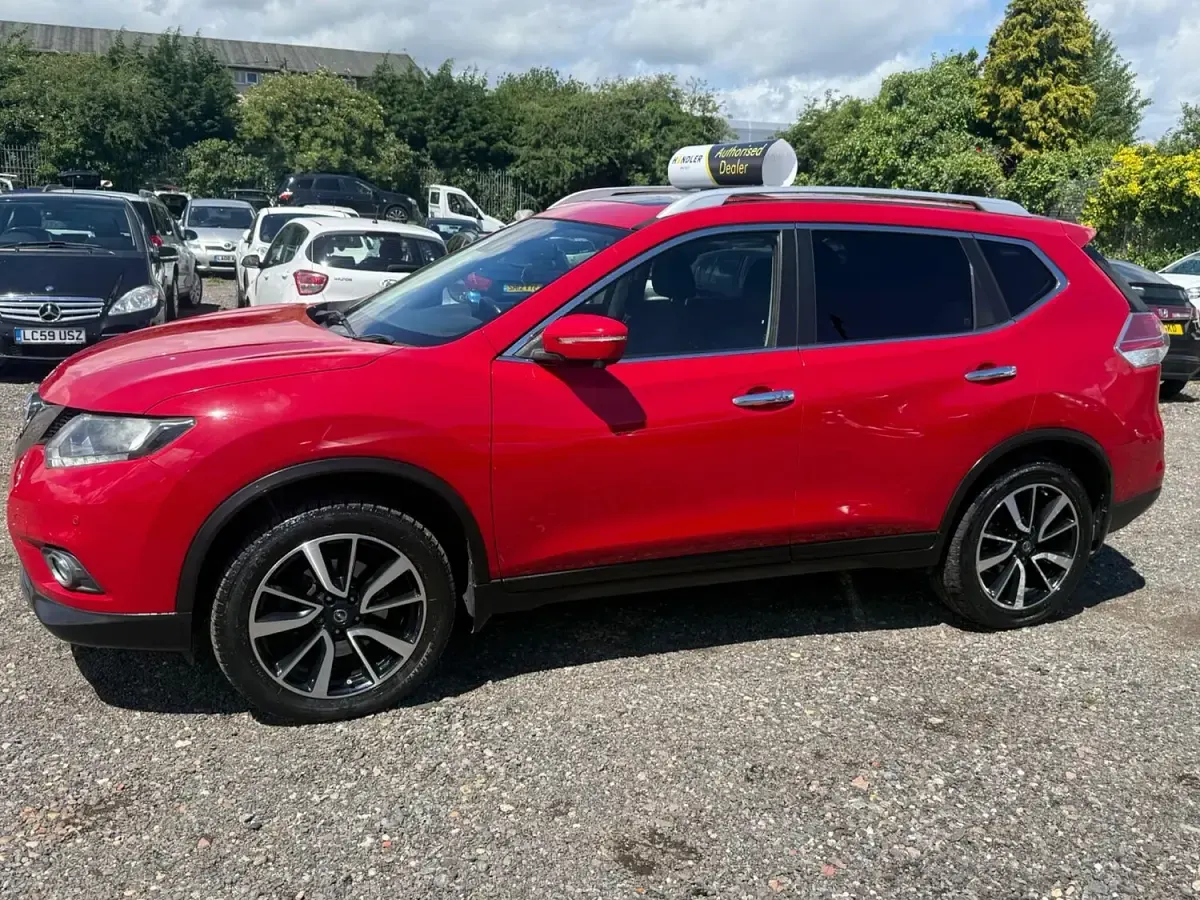 Used Nissan X-Trail N-TEC 130 HP (95 kW) 2015 Red SUV
