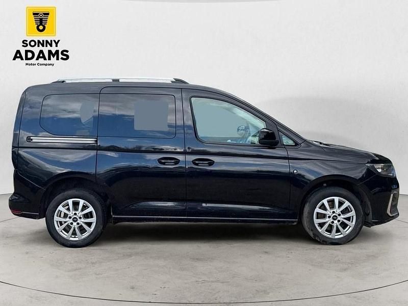 Used Ford Tourneo Connect Titanium 122 HP (89 kW) 2022 Black MPV