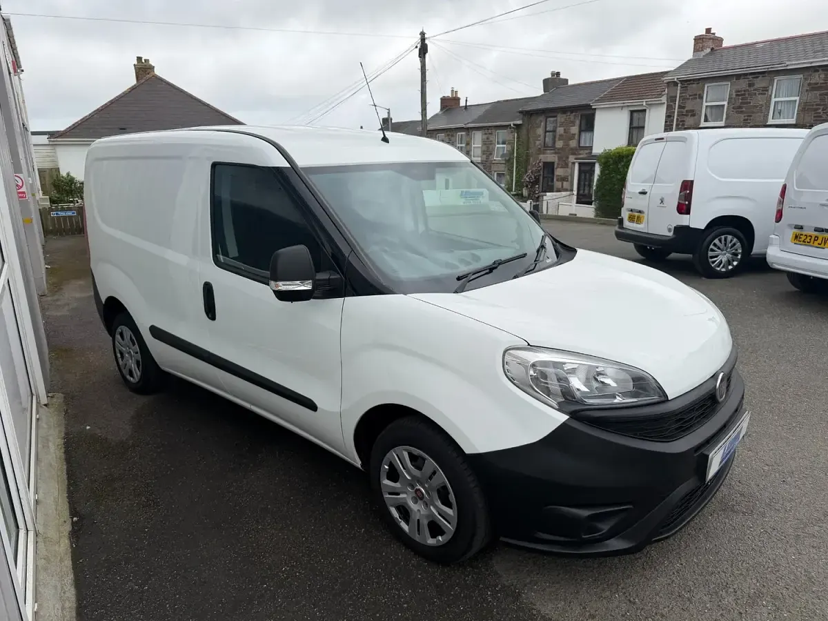 Used Fiat Doblò 2017 White MPV