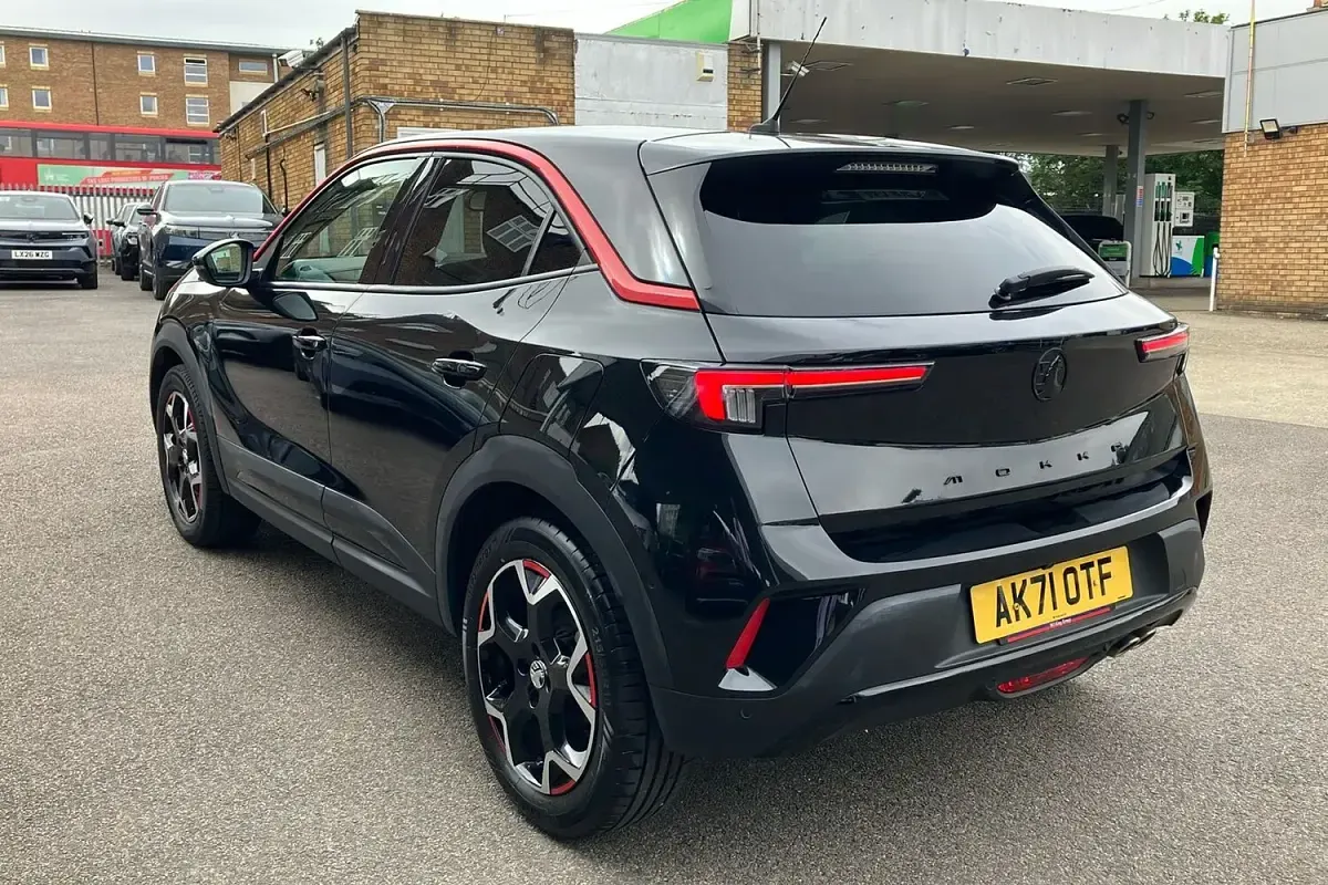Used Vauxhall Mokka SRi 130 HP (95 kW) 2021 Black SUV