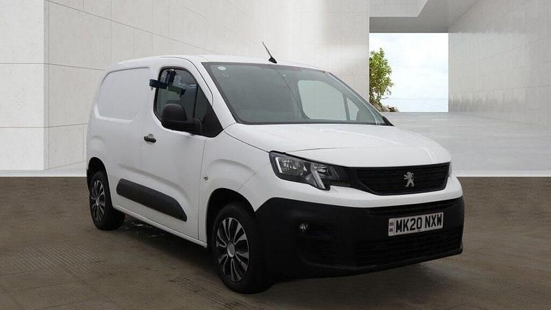 Used Peugeot Partner 131 HP (96 kW) 2020 White MPV