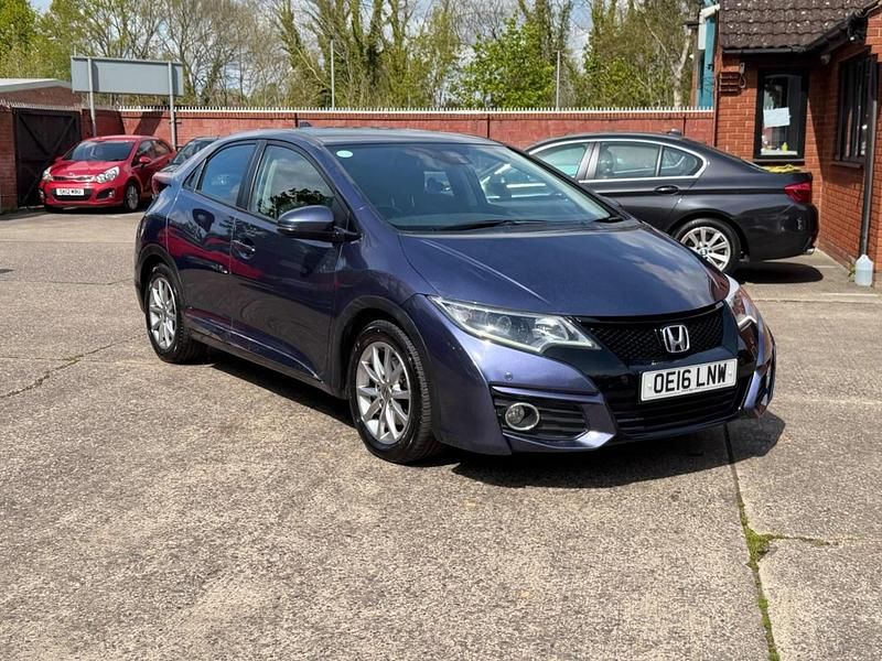 Blue Used 2016 Honda Civic SE Plus Hatchback | £4,980 (Fair price) - Image 1/4