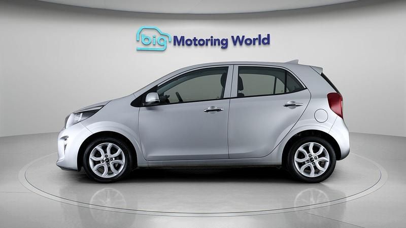Used Kia Picanto 67 HP (49 kW) 2023 Silver Hatchback
