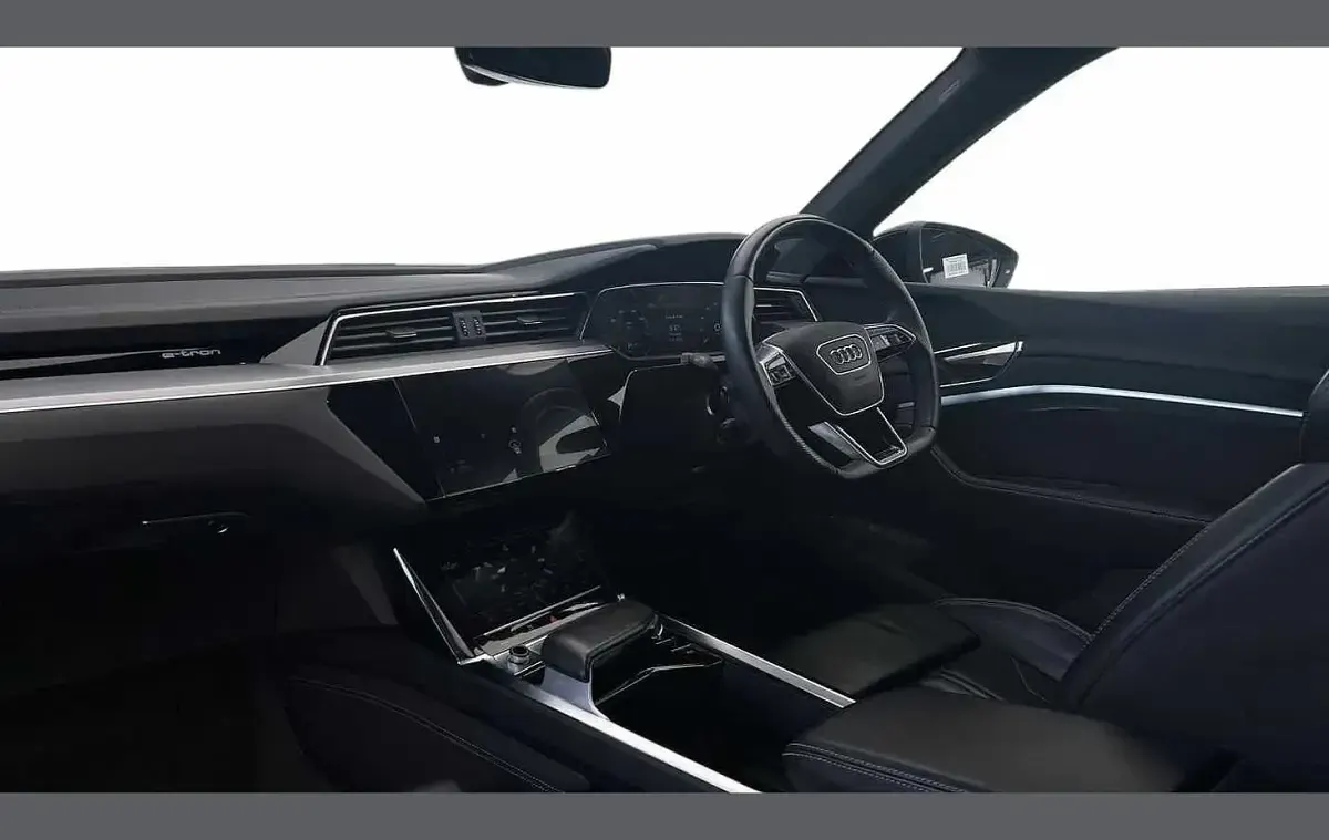 Usado Audi e-tron Black Edition 300 kW (408 HP) 2023 Branco SUV
