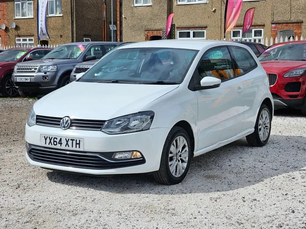 Used VW Polo SE 75 HP (55 kW) 2014 White Hatchback