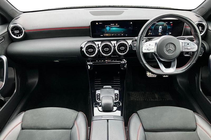 Used Mercedes A180 Executive 136 HP (100 kW) 2019 Black Hatchback