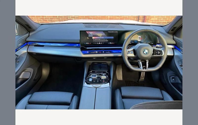 Used BMW i5 M Sport 250 kW (340 HP) 2024 White Sedan