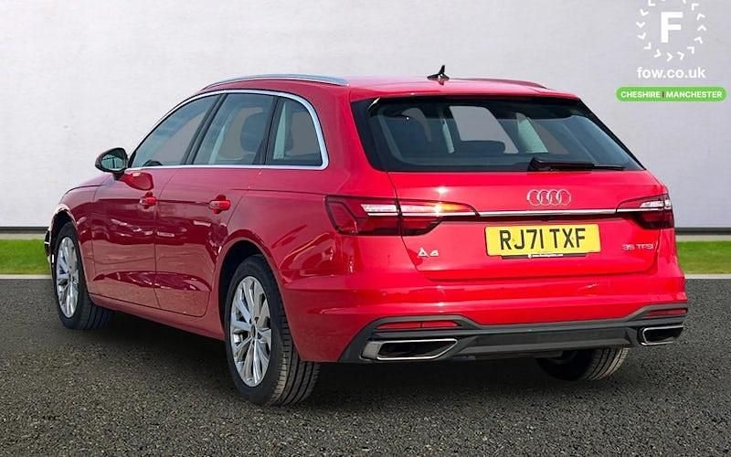 Usado Audi A4 Comfort 150 HP (110 kW) 2022 Vermelho Carrinha